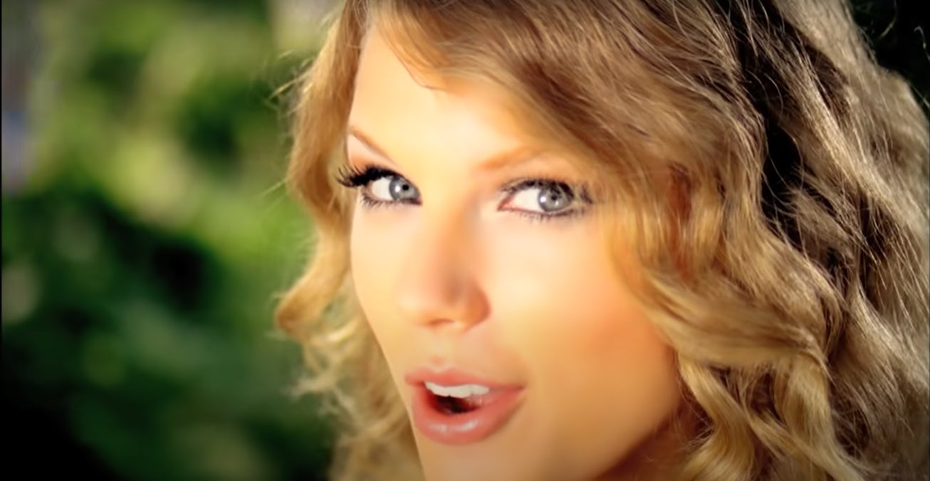 Taylor Swift in "Mine" video with curly hair