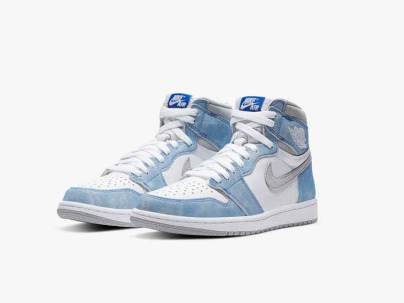 Nike "Hyper Royal" Air Jordan 1