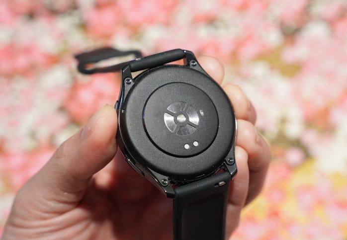 The OnePlus Watch has a heart rate sensor, blood oxygen monitor, stress detector, GPS, and more.