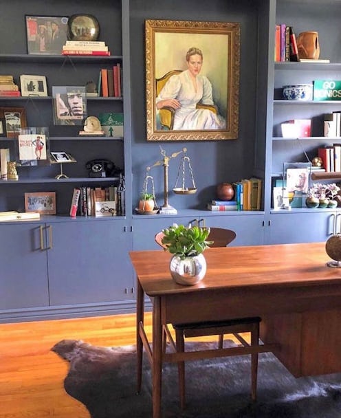 how to style bookshelves