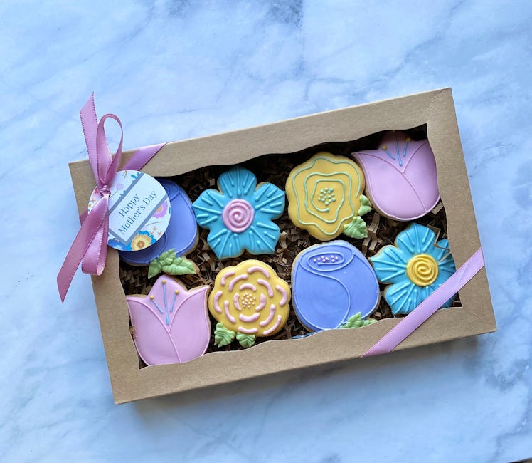 Mother's Day Cookie Flower Birthday Gift Box