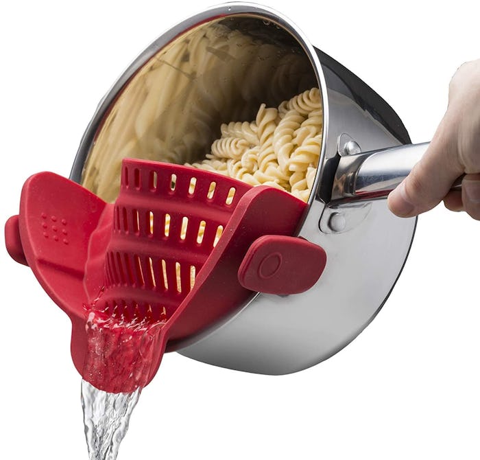Kitchen Gizmo Clip-On Strainer