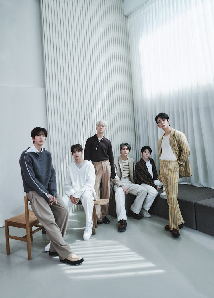 Seventeen wear their own clothing.