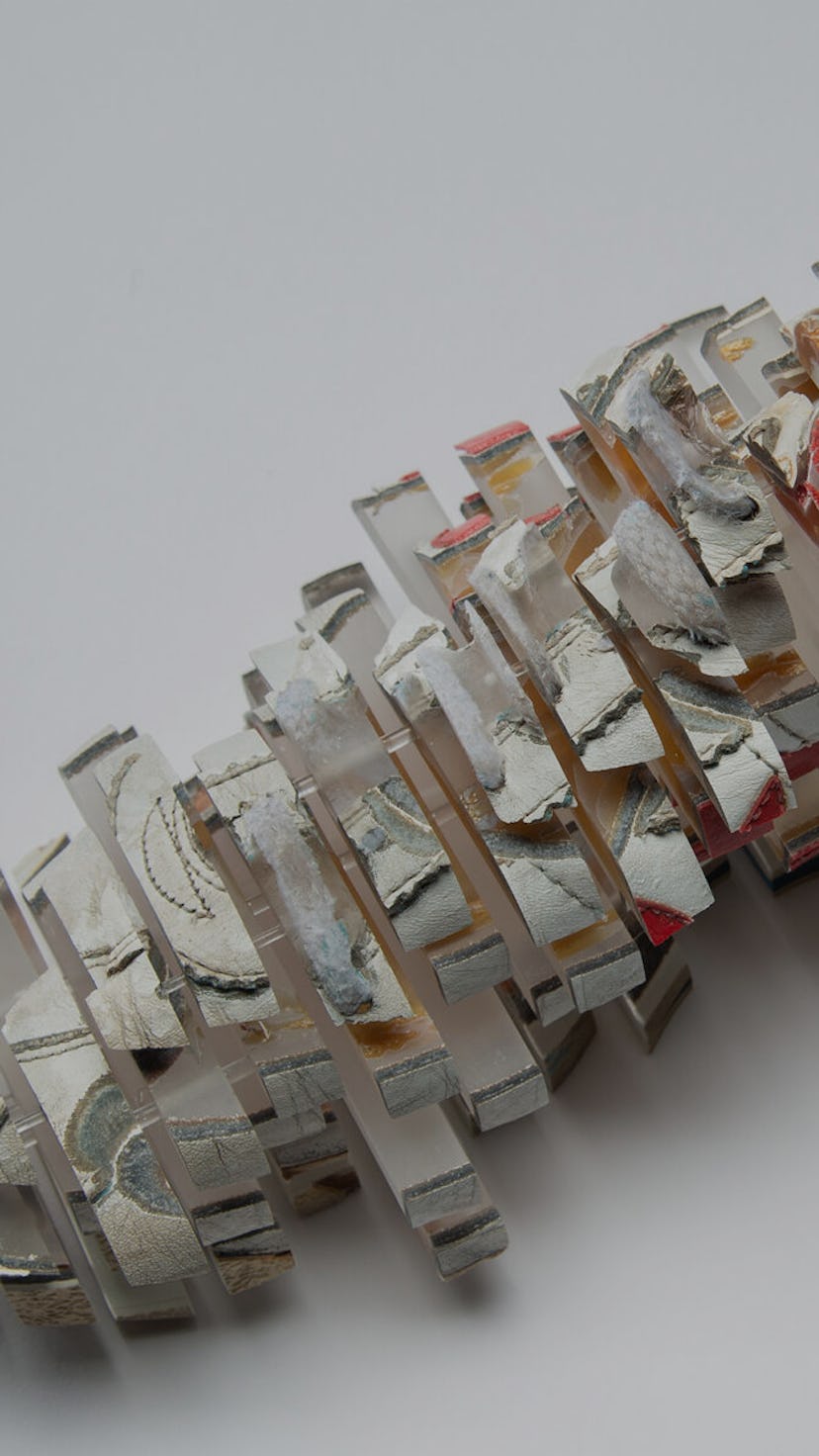 Artist Fabian Oefner explored quantum physics' uncertainty principle by dissecting everyday objects.