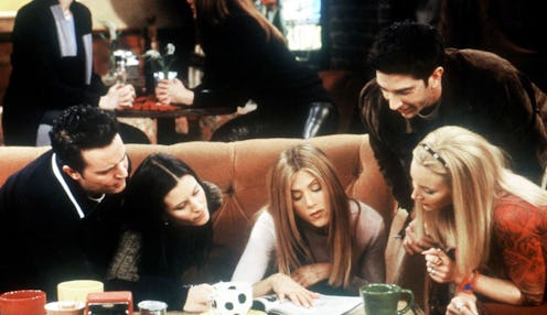 Matthew Perry, Courteney Cox Arquette, Jennifer Aniston, David Schwimmer and Lisa Kudrow in 'Friends...