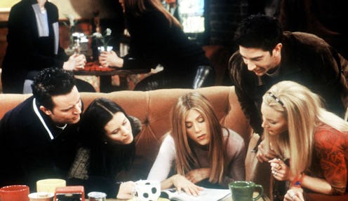 Matthew Perry, Courteney Cox Arquette, Jennifer Aniston, David Schwimmer and Lisa Kudrow in 'Friends...