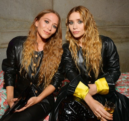 Mary-Kate & Ashley Olsen's Most Iconic Outfits Confirm The Twins Have  Always Been Ahead Of The Trends