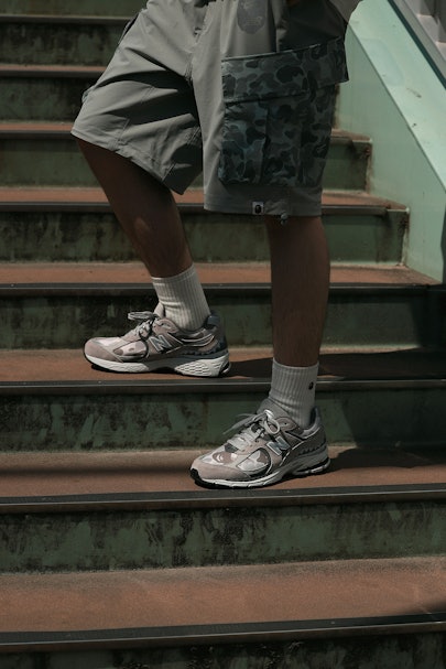 agua anchura blanco lechoso New Balance puts Bape's iconic camo print on a fantastic pair of sneakers