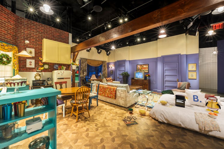 The set of Monica and Rachel's living room is in The 'Friends' Experience you can visit in NYC. 