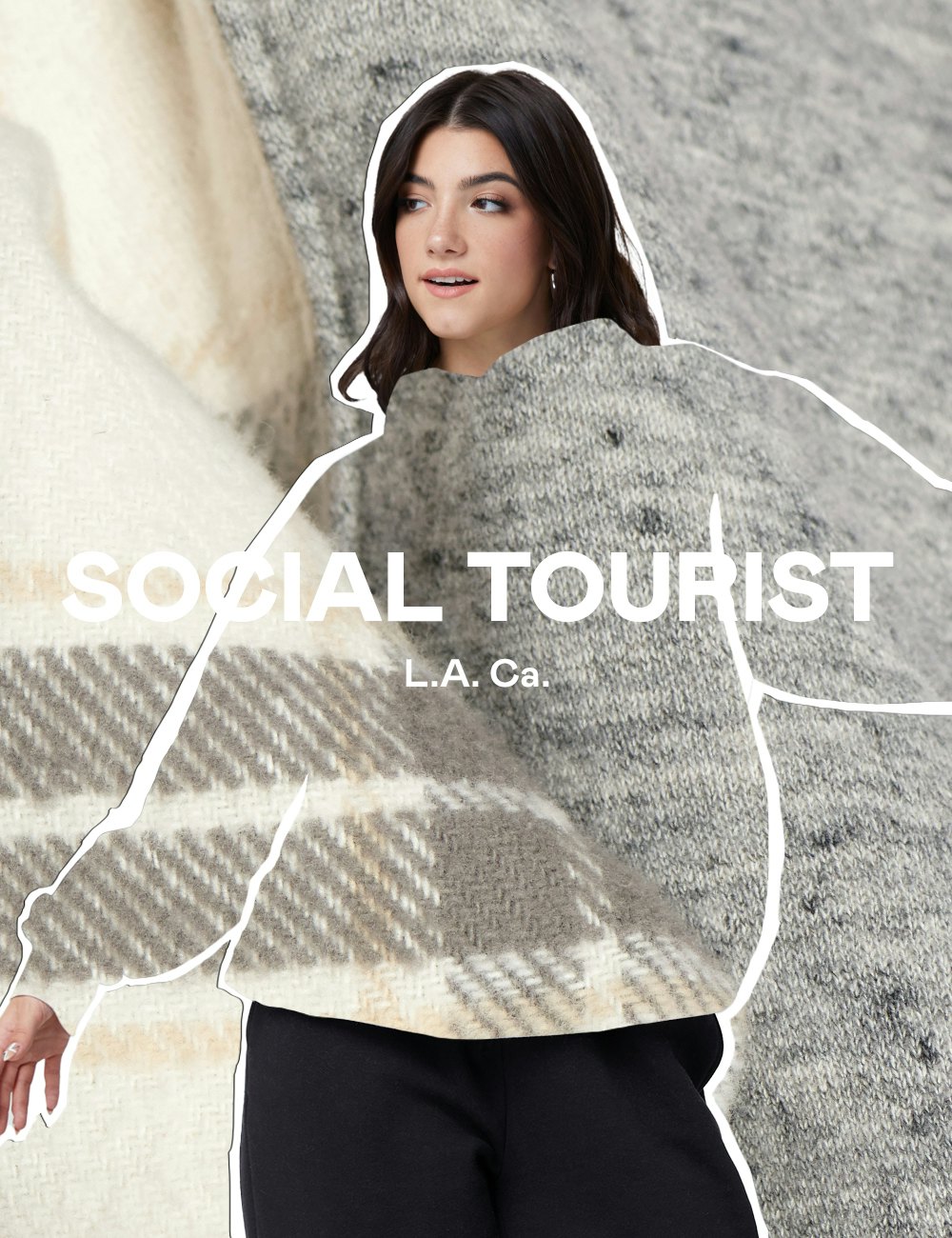Charli, Dixie D'Amelio Host TikTok Fashion Show For Their 'Social Tourist' Clothing  Brand - Tubefilter