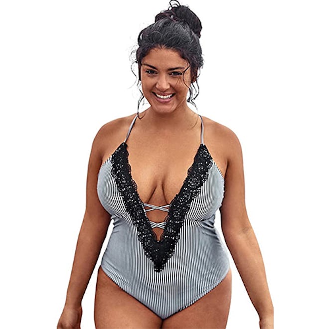 CUPSHE Plus-Size One Piece V-Neck Swimsuit