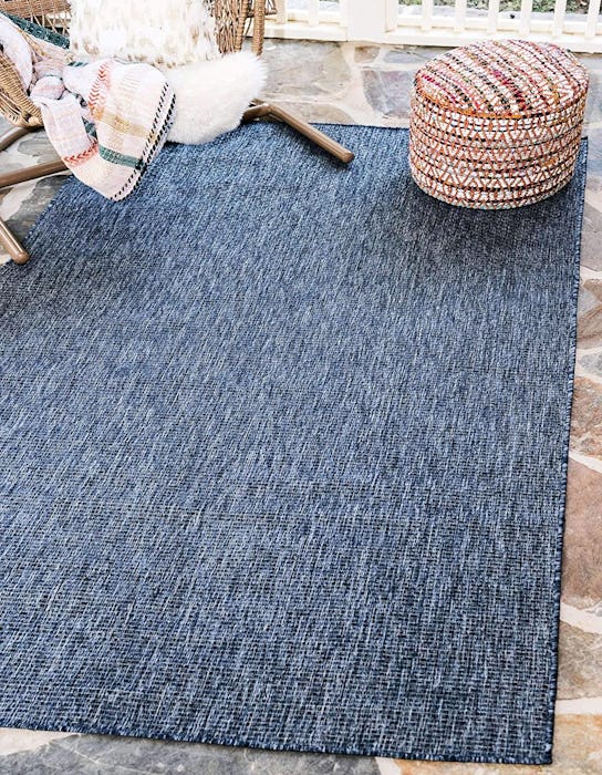 Unique Loom Solid Collection Indoor and Outdoor Rug