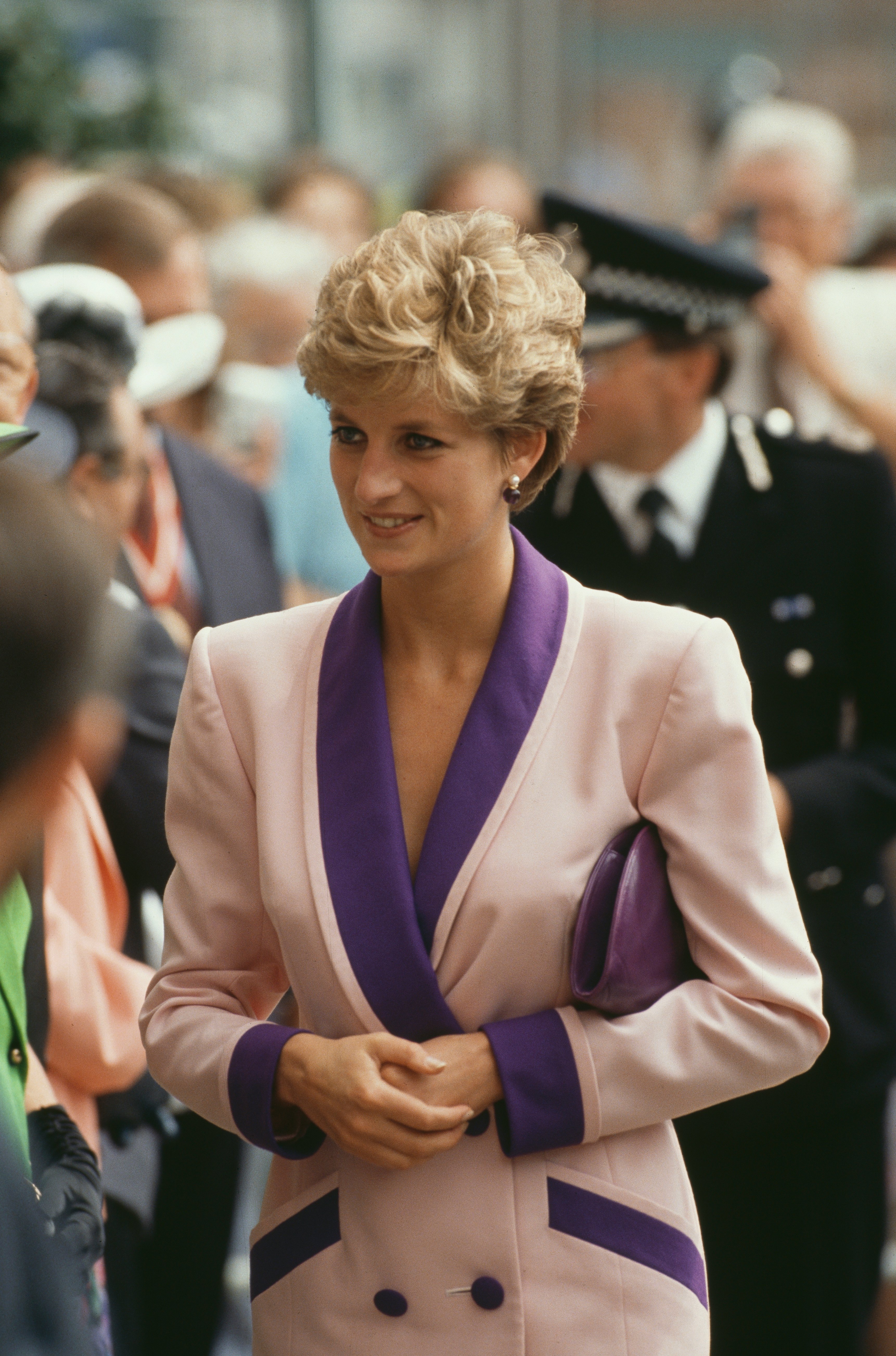 What hairstyle would Princess Diana wear if she hadnt died in a car  accident  Quora