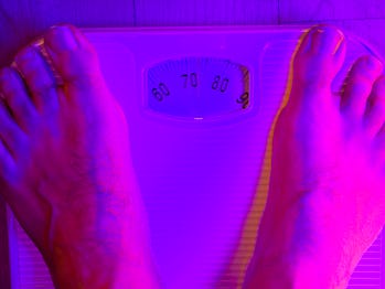 may weighs scale anorexia