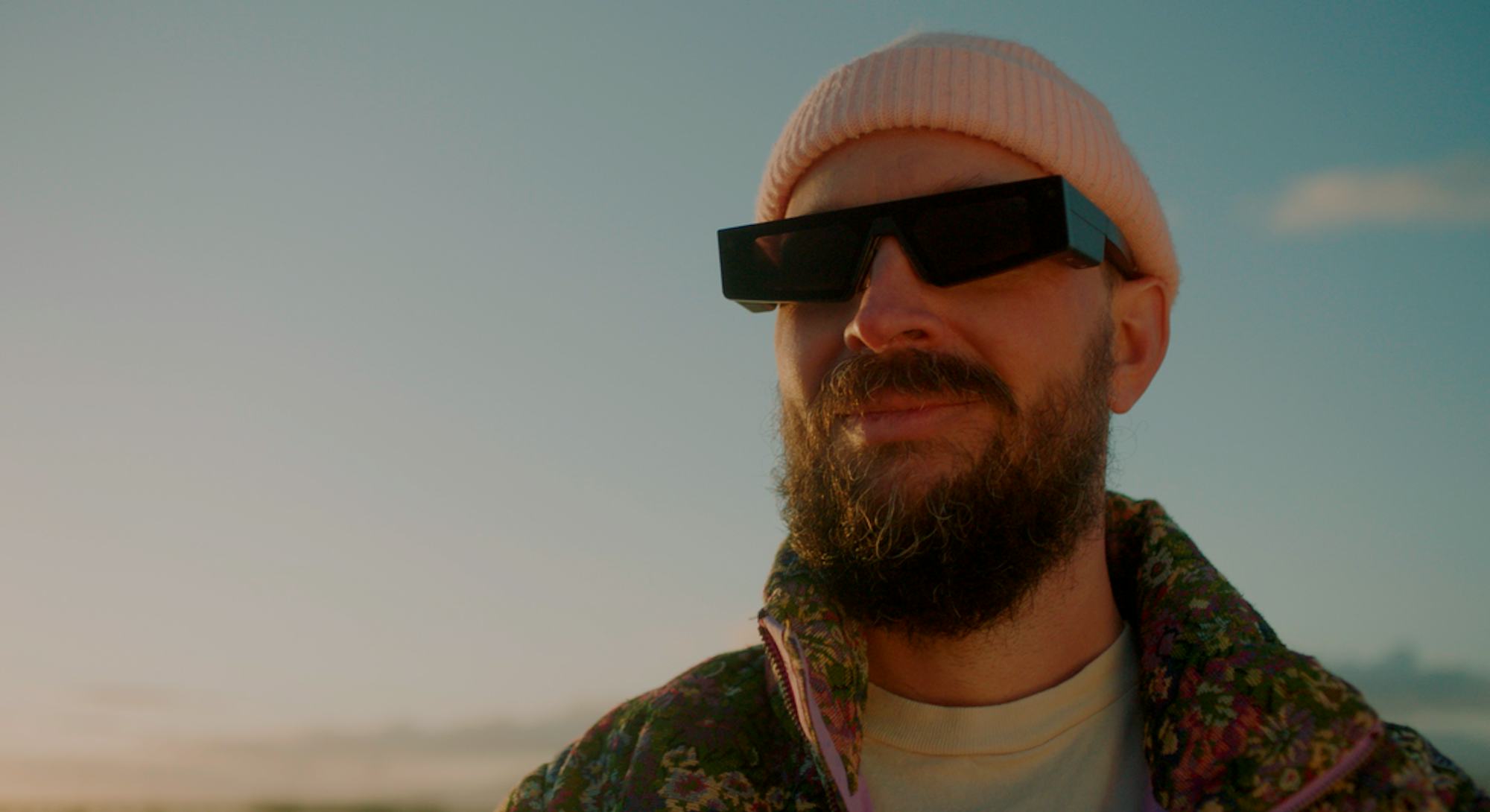 Snap today unveiled its first Spectacles glasses with built-in screens for viewing AR content.