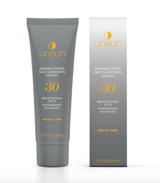 Mineral Tinted Face Sunscreen In Medium/Dark