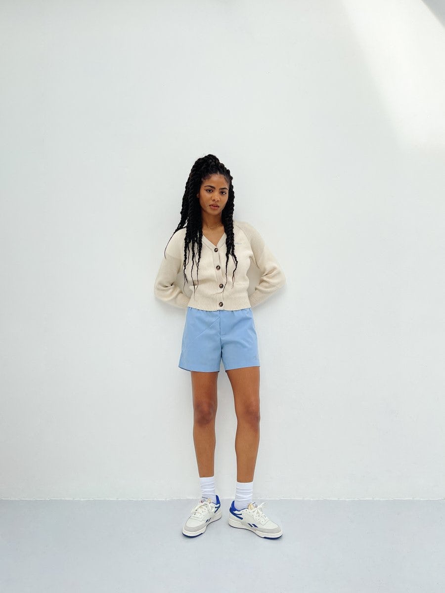 28 White Sneaker Outfits You'll Want To Live In This Summer