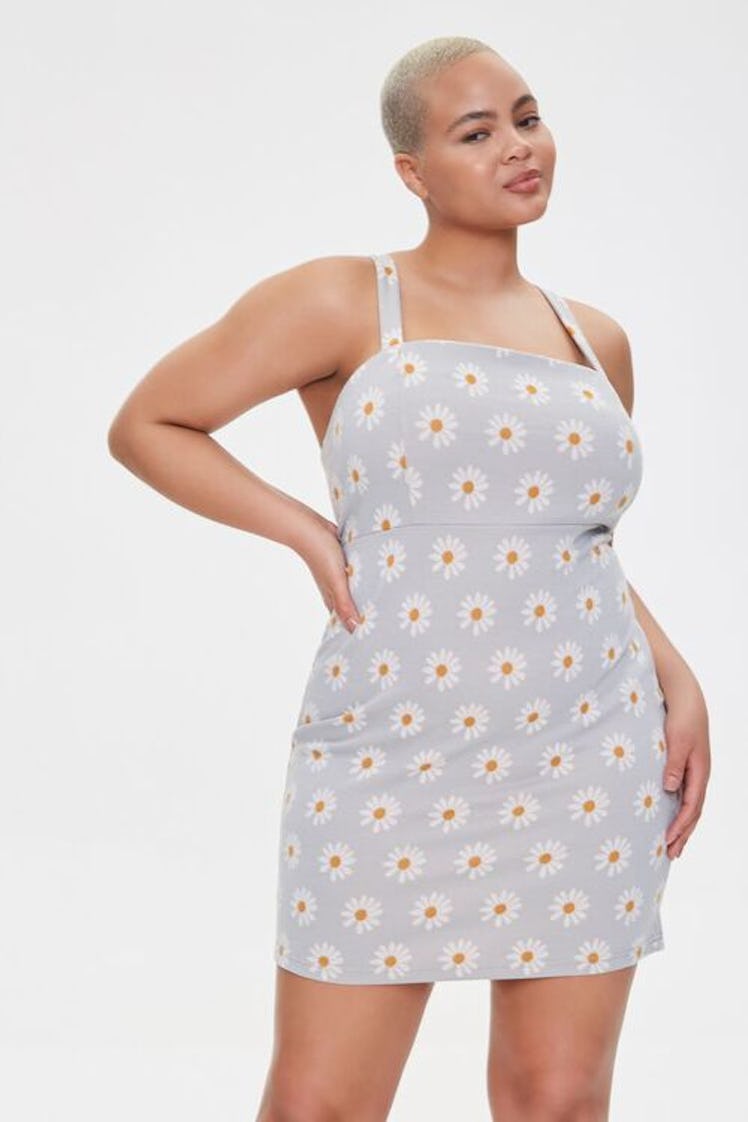 Plus Size Daisy Print Mini Dress