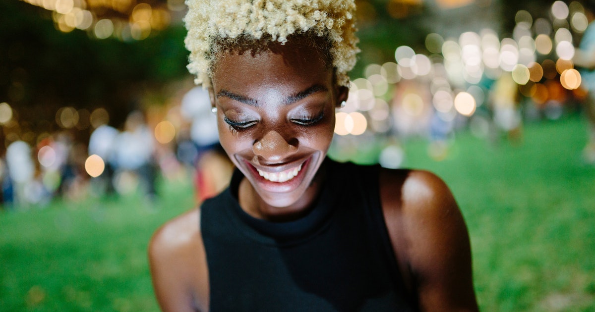 15 Clues That Someone Likes You More Than You Think Based On How They Text You 15 Clues That Someone Likes You More Than You Think Based On How They Text You