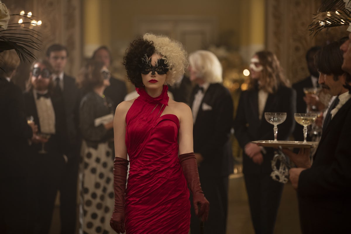 How Cruella S Hair Makeup Artist Made Emma Stone A Punk Glam Vision