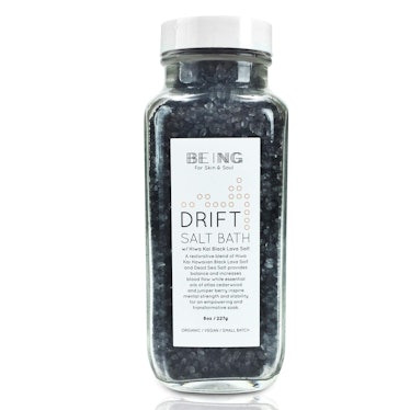 LIVE BY BEING Drift Black Lava Salt & Dead Sea Salt Bath Soak