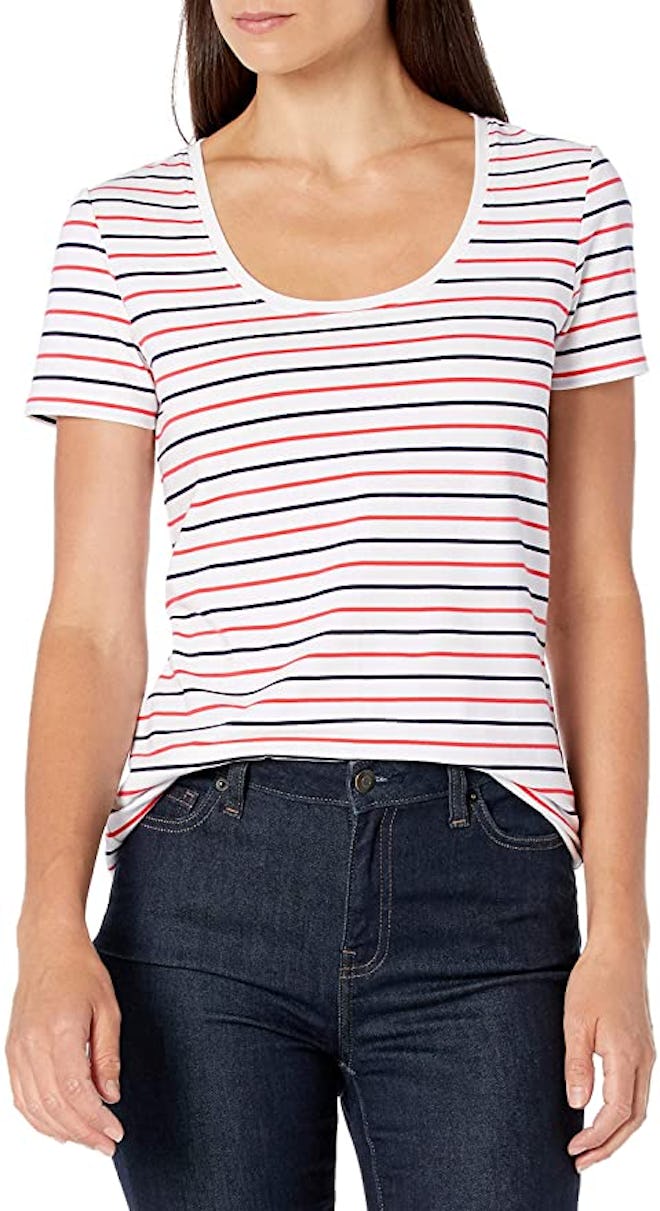Amazon Essentials Women's Classic Short-Sleeve Scoopneck T-Shirt (2-Pack)