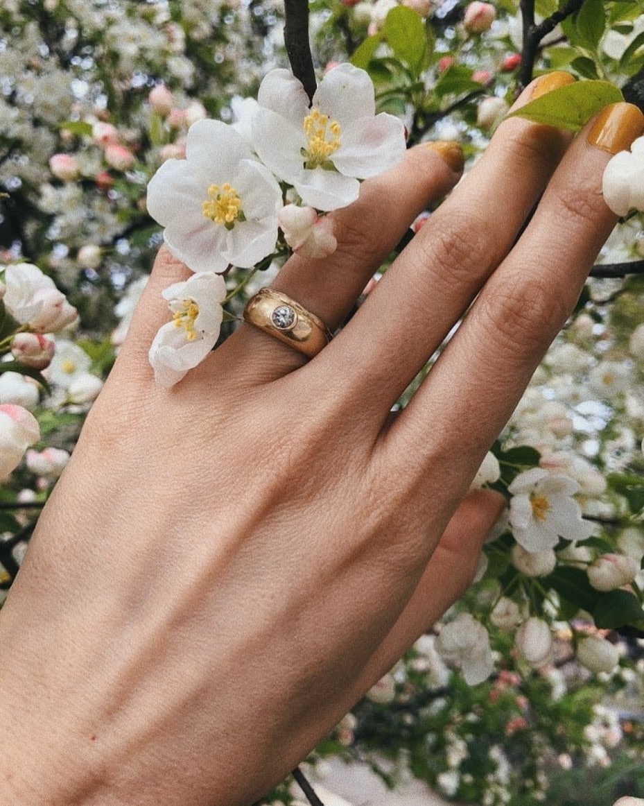 15 Flush Setting Engagement Rings For The Unique Bride