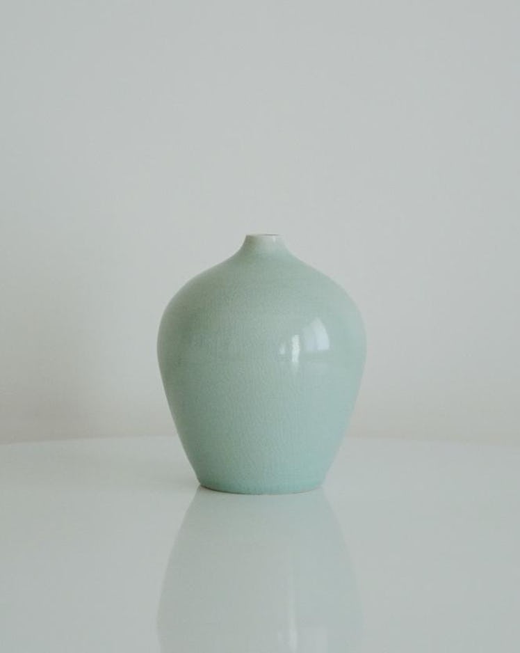 Light-Chungja(연청자) Vase