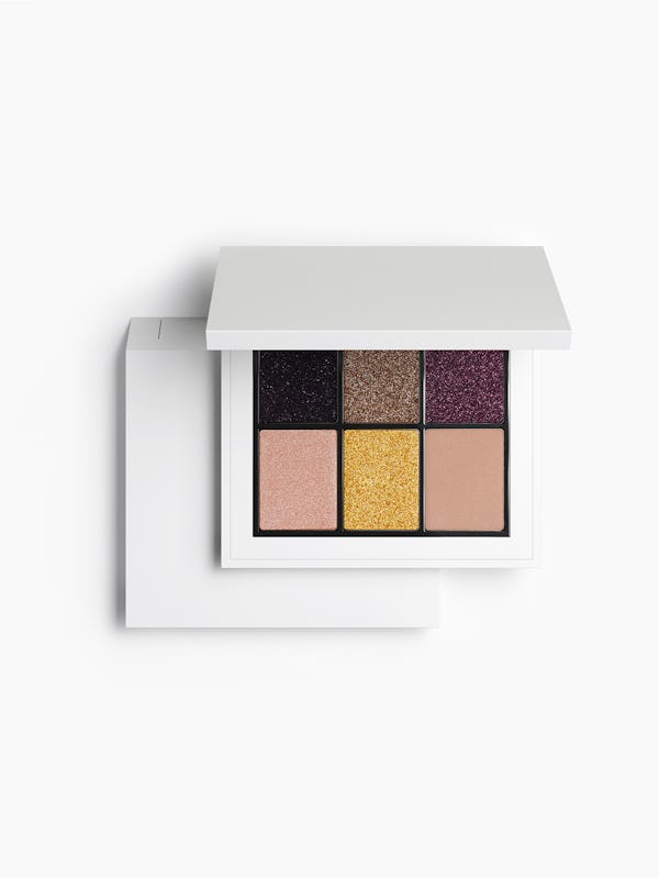 A new eyeshadow palette from the Zara Beauty collection.