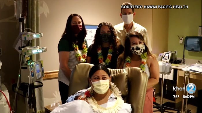 Lavinia Mounga gave birth on a flight from Salt Lake City to Honolulu; the nurses and doctor who hel...