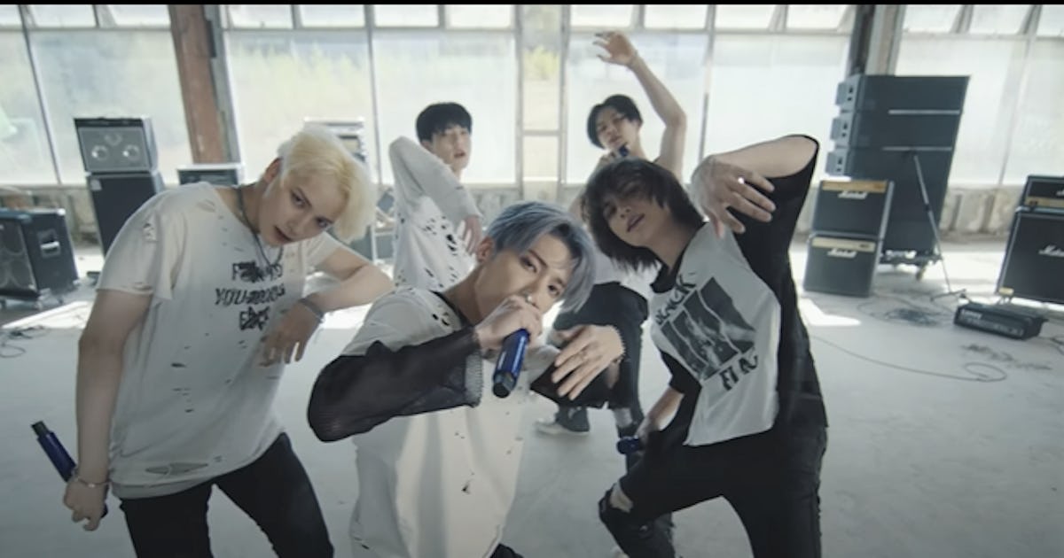 Txt S 0x1 Lovesong I Know I Love You Music Video Totally Rocks Txt S 0x1 Lovesong I Know I Love You Music Video Totally Rocks