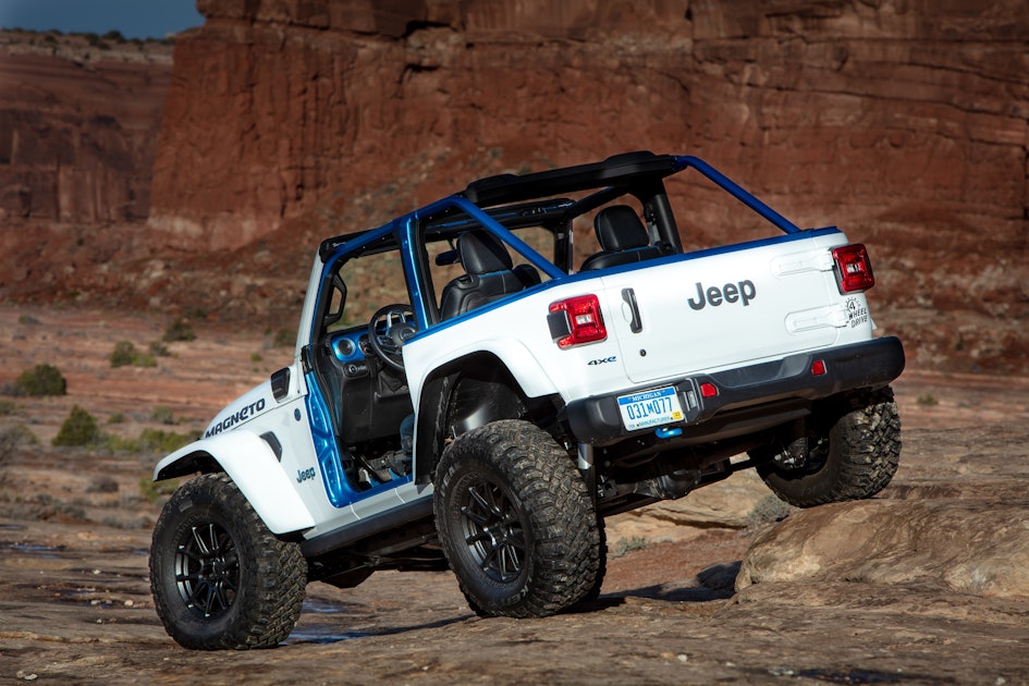 Jeep Wrangler Magneto 2.0 EV Promises Supercar Quickness