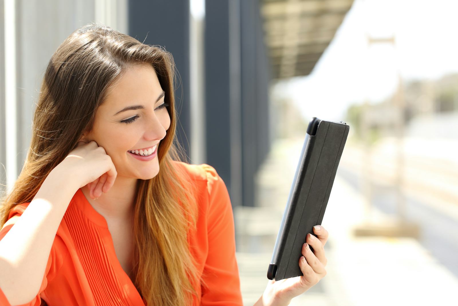 Best Tablet For Reading In Bright Sunlight The 4 Best Tablets For Reading In Direct Sunlight