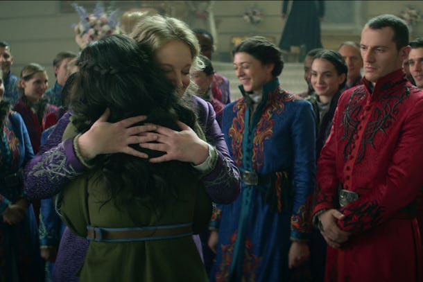 a64400b3-ffab-4646-b042-c08ce5221177-shadowandbone_season1_episode3_00_16_49_04r.jpg?w=610&fit=max&auto=format%2Ccompress