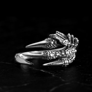 Watch_Academy Eagle Claw Statement Ring