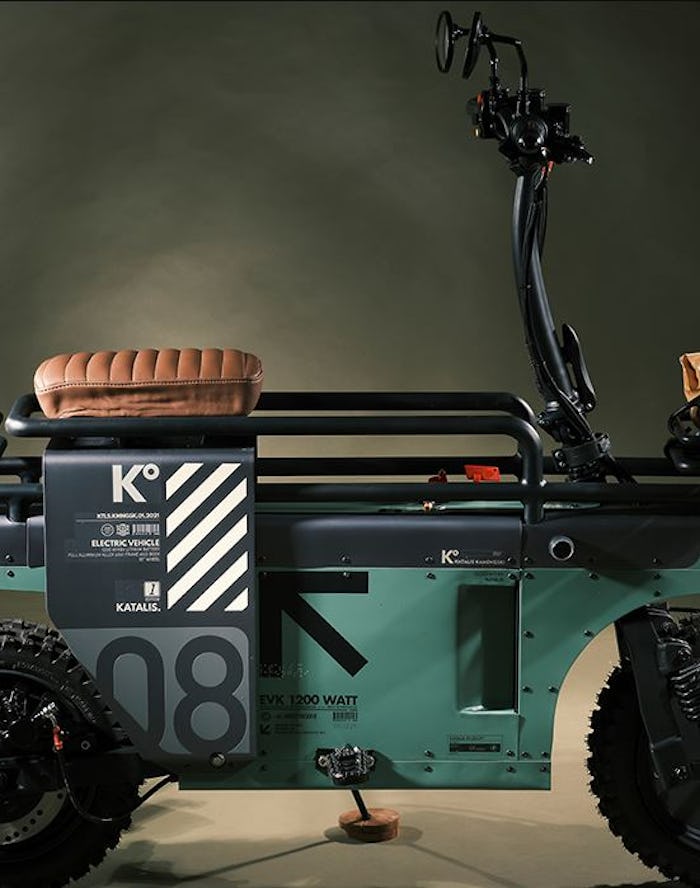 Katalis' electric moped. e-moped. E bikes. Electric bikes.