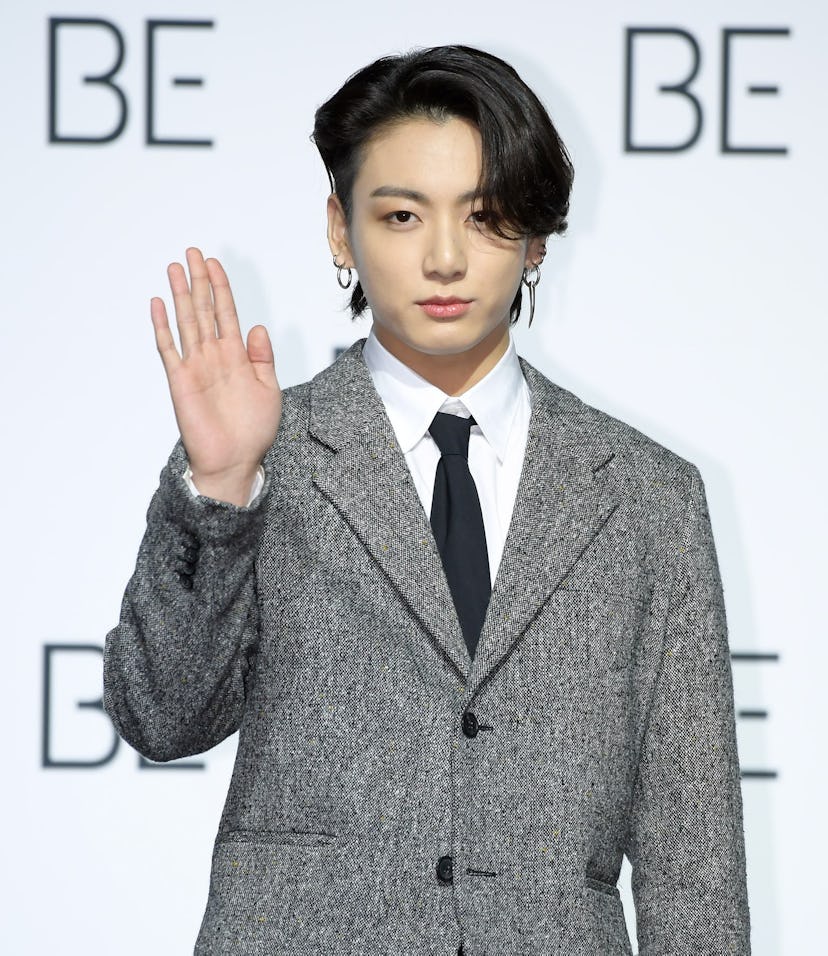 Jungkook of BTS showed off his tattoo sleeve during his Muster: Sowoozoo concert.
