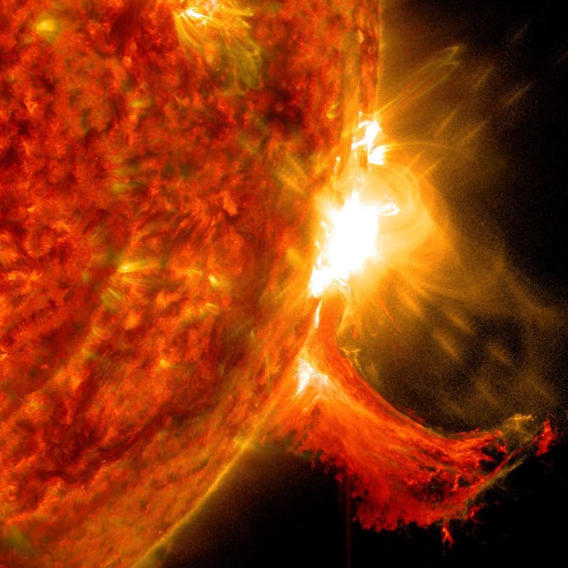 Mid-level solar flare
