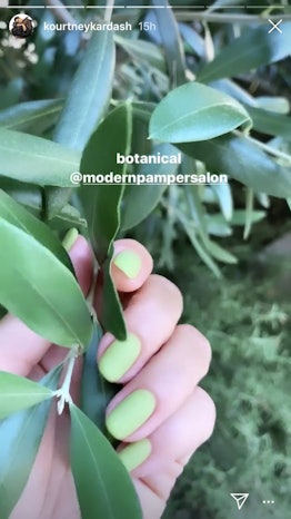 Kourtney Kardashian green nails