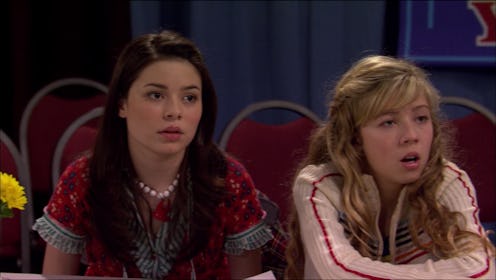 Miranda Cosgrove and Jennette McCurdy in iCarly