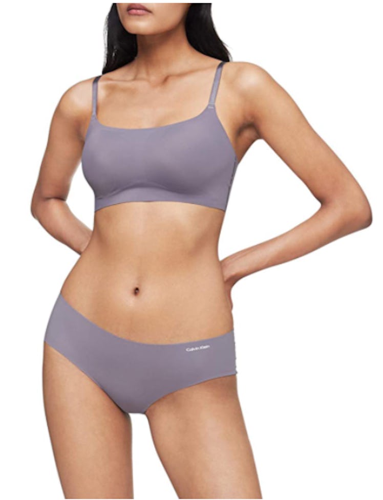 Calvin Klein Invisibles Comfort Seamless Adjustable Bralette