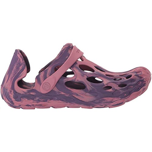 10 Shoes Similar To Crocs