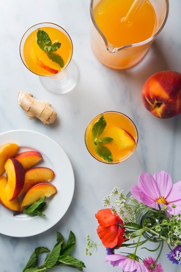 sparkling ginger peach cocktails