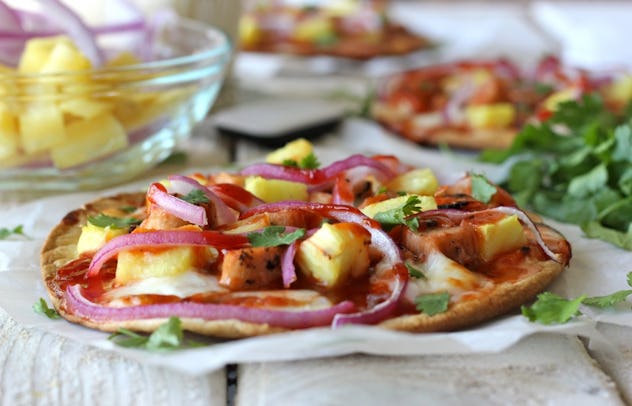 hawaiian bbq flatbread pizza