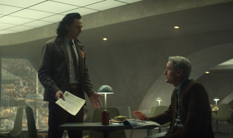 Tom Hiddleston as Loki and Owen Wilson as Agent Mobius discussing the variant in 'Loki'