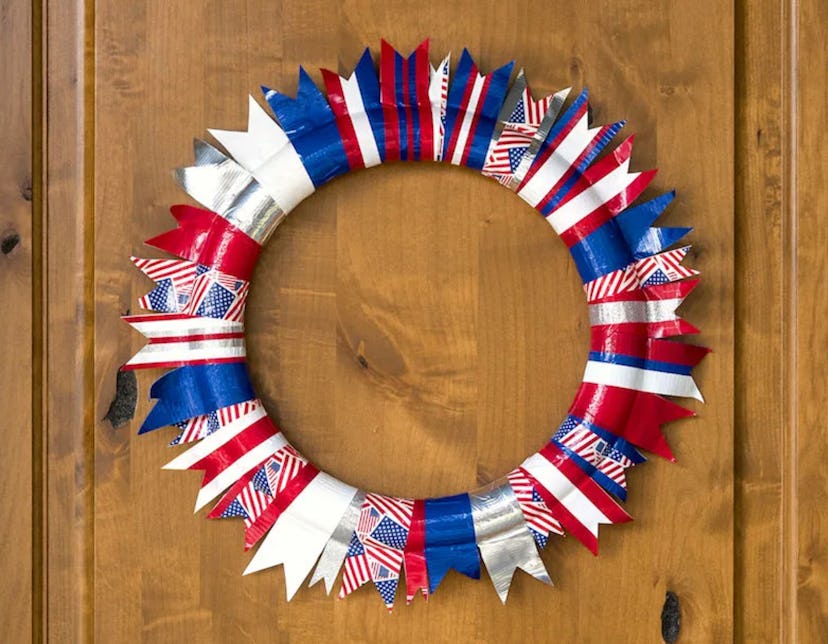 A duct tape wreath is a fun 4th of July craft for kids. 