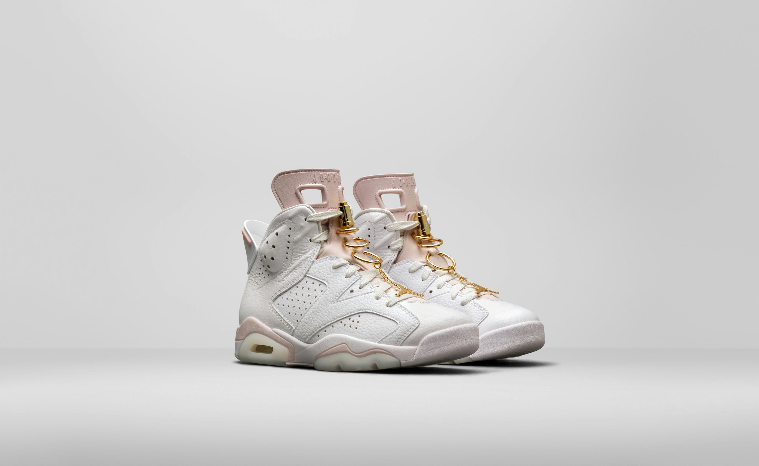 Air jordan sales 6 maroon gold