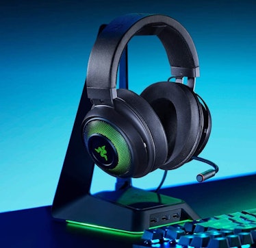 Razer Kraken Ultimate RGB USB Gaming Headset: THX 7.1 Spatial Surround Sound