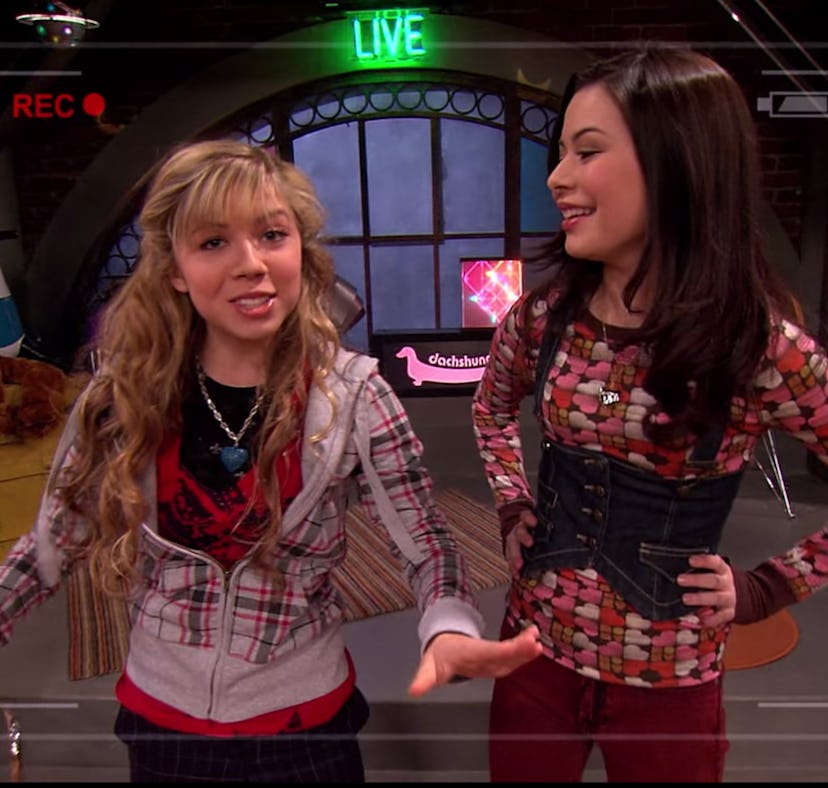 The premiere of the 'iCarly' reboot explained why Sam was no longer in Carly and Freddy's lives.