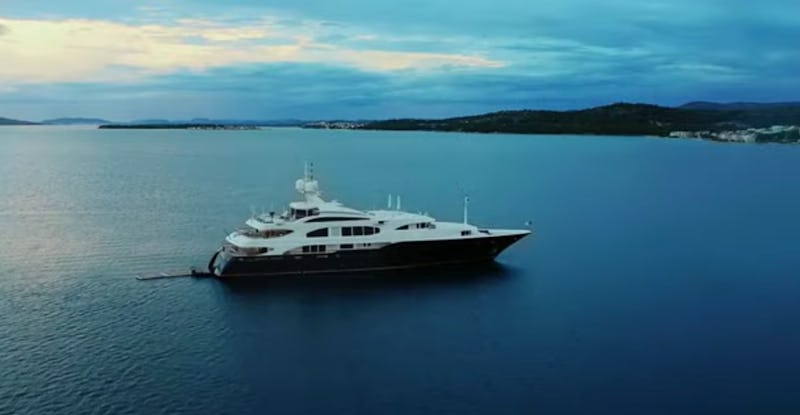 The Lady Michelle Yacht From 'Below Deck Med' Costs A Lot To ...